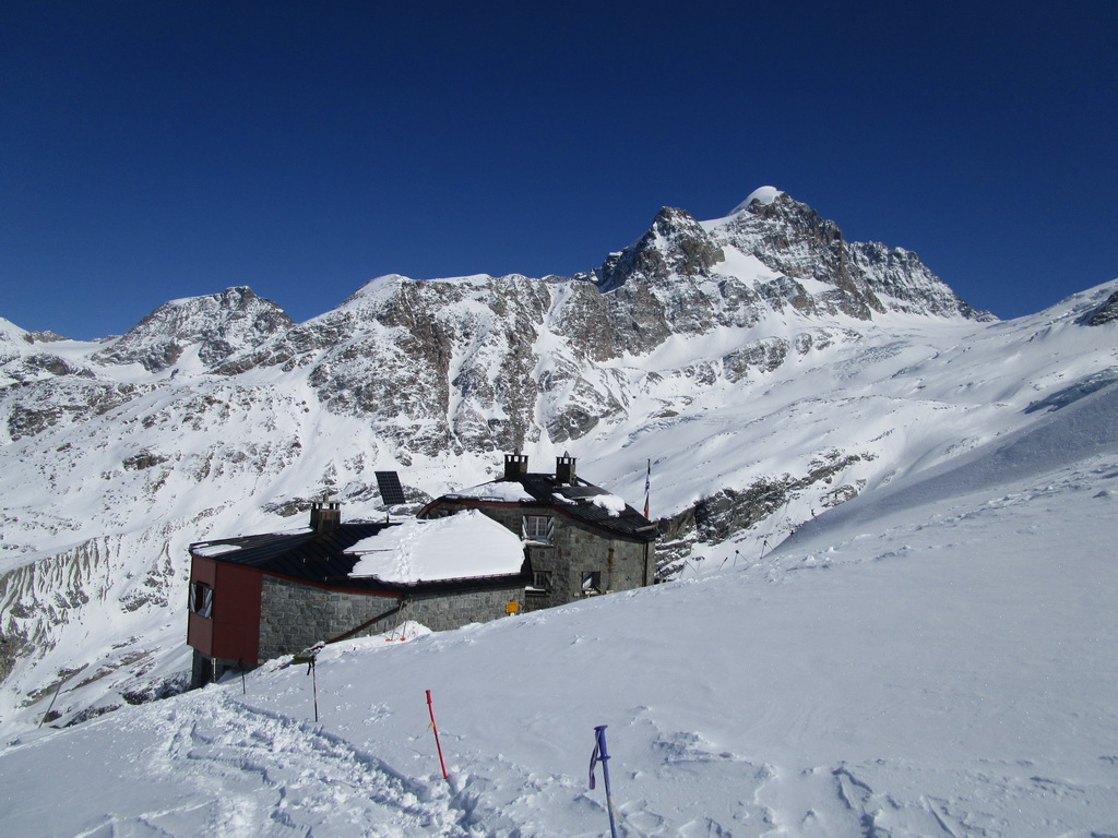 chamanna-coaz-skialp-v-kute-engadinu