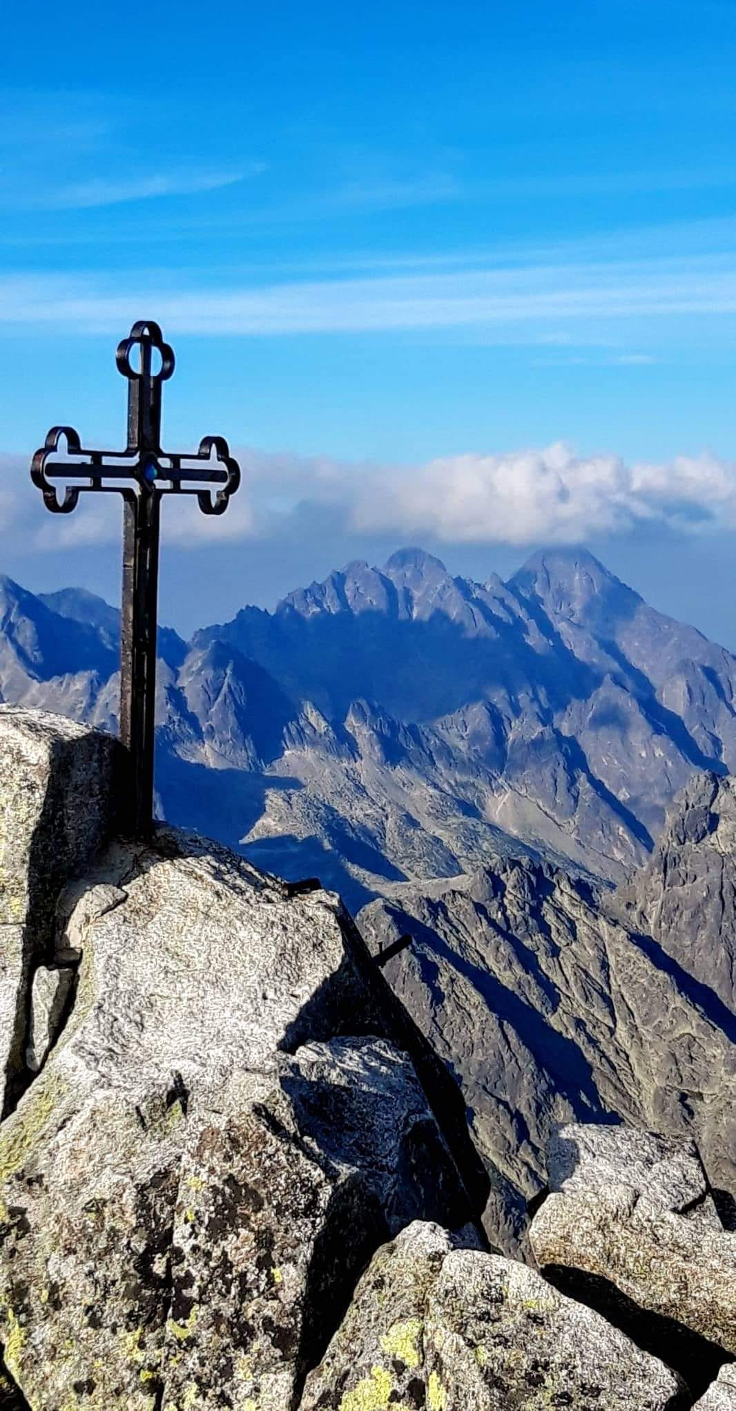 pohľad z Gerlachu na Lomničák pohľad_z_Gerlachu_na_Lomničák